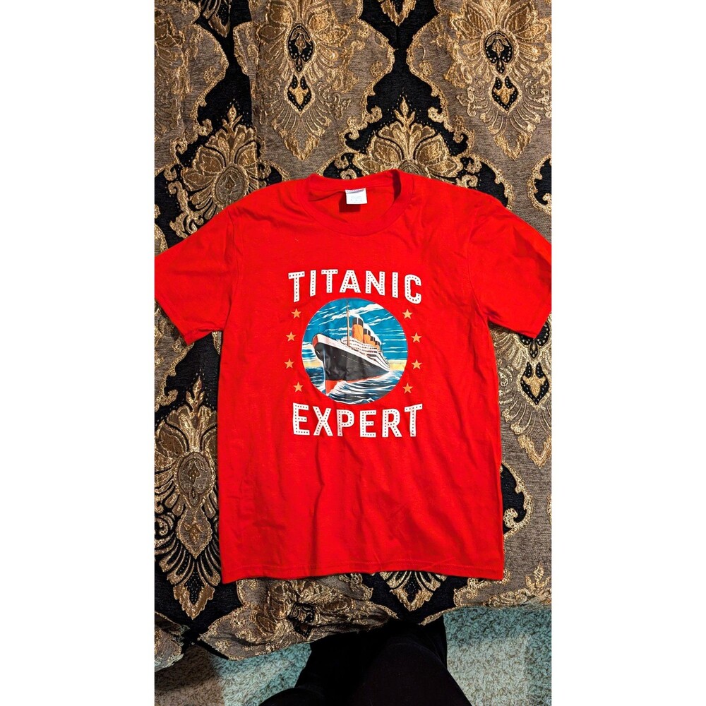 Port & Company Ring Spun Fan Favorite Titanic Expert Graphic Tee Boys L Red